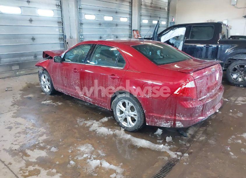 Photo 3 of 2012 Ford Fusion SE (VIN 3FAHP0HA3CR437142)