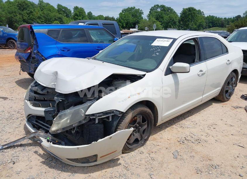 Photo 2 of 2010 Ford Fusion SE (VIN 3FAHP0HA4AR155735)