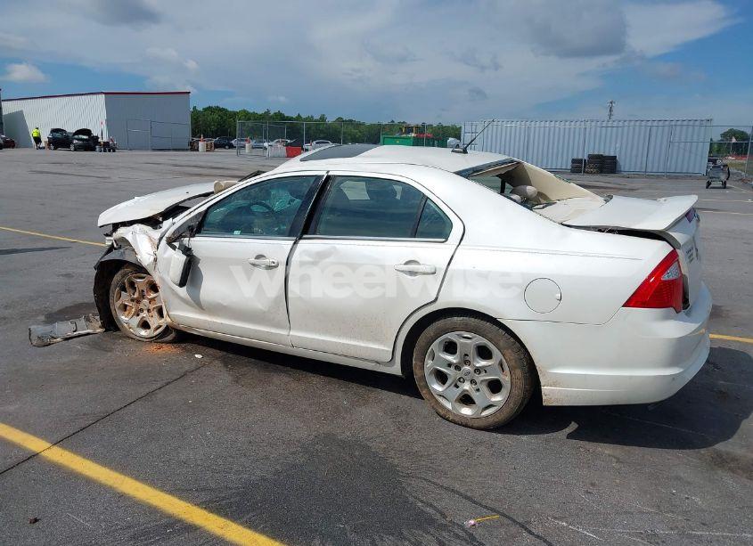 Photo 14 of 2010 Ford Fusion SE (VIN 3FAHP0HA4AR166105)