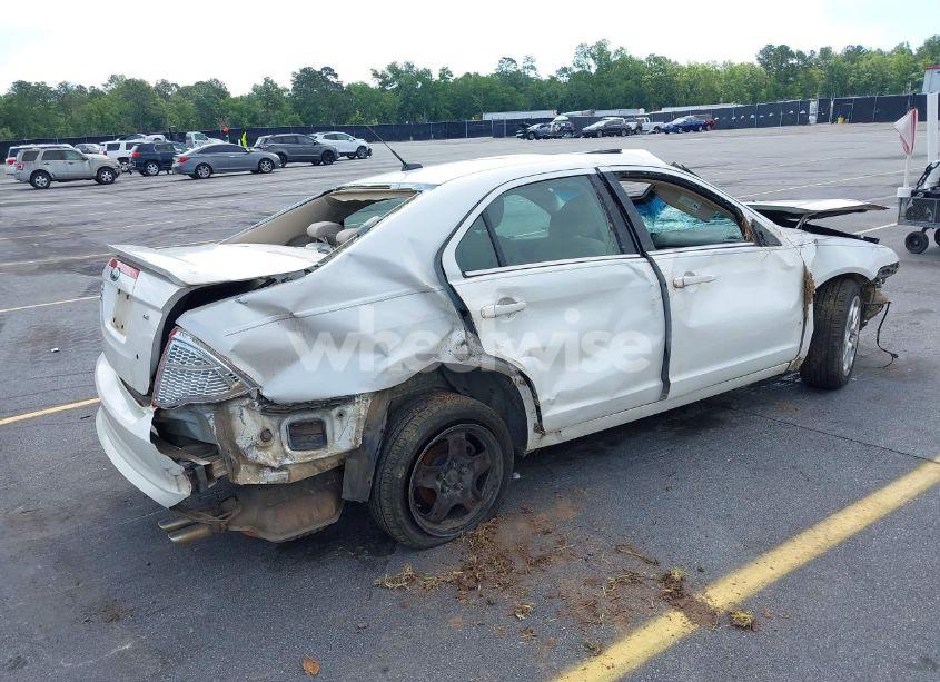 Photo 4 of 2010 Ford Fusion SE (VIN 3FAHP0HA4AR166105)