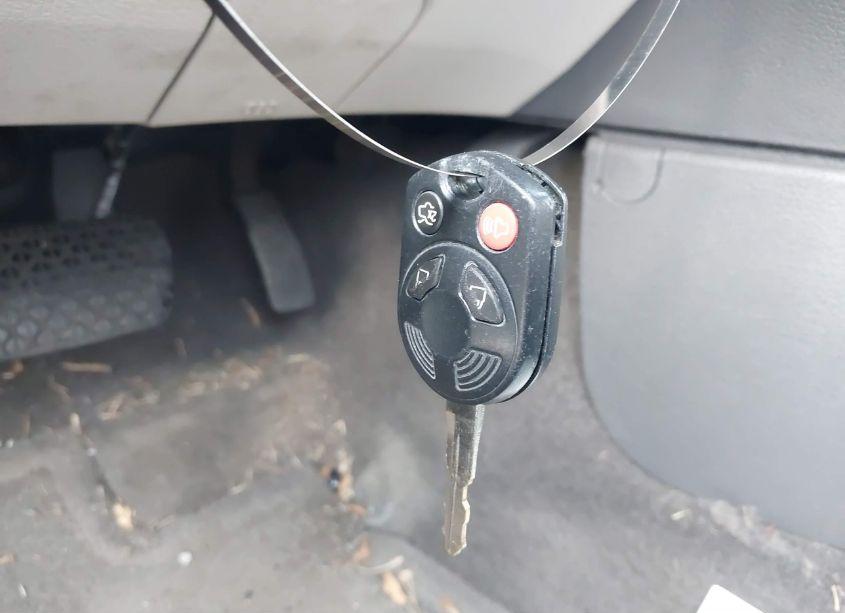 Photo 11 of 2010 Ford Fusion SE (VIN 3FAHP0HA4AR224150)