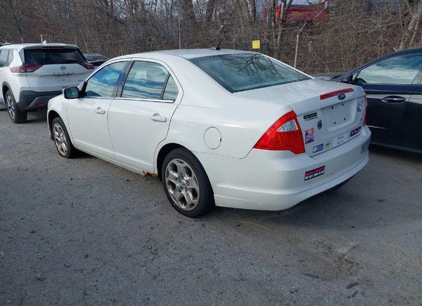 Photo 3 of 2010 Ford Fusion SE (VIN 3FAHP0HA4AR224150)