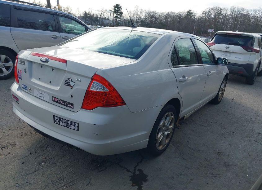 Photo 4 of 2010 Ford Fusion SE (VIN 3FAHP0HA4AR224150)