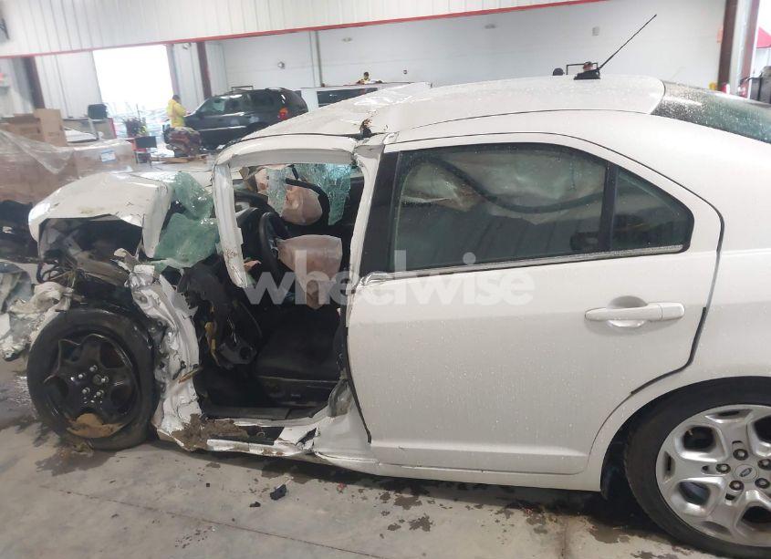 Photo 14 of 2010 Ford Fusion SE (VIN 3FAHP0HA4AR288026)