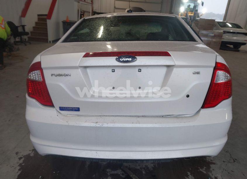 Photo 16 of 2010 Ford Fusion SE (VIN 3FAHP0HA4AR288026)