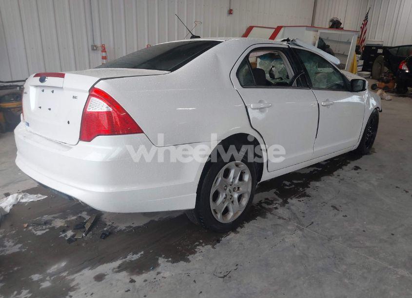 Photo 4 of 2010 Ford Fusion SE (VIN 3FAHP0HA4AR288026)