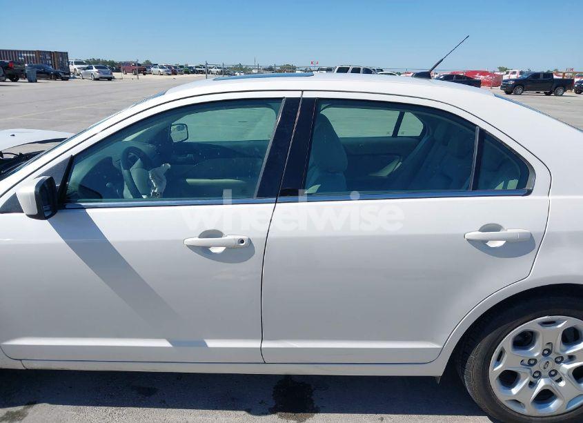 Photo 14 of 2010 Ford Fusion SE (VIN 3FAHP0HA4AR293386)