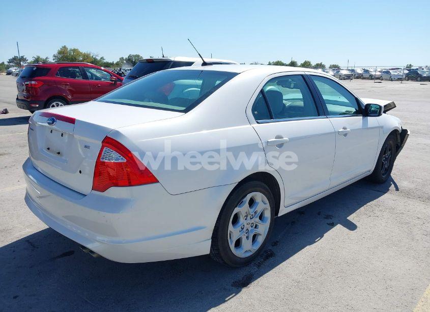 Photo 4 of 2010 Ford Fusion SE (VIN 3FAHP0HA4AR293386)