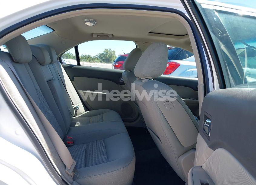 Photo 8 of 2010 Ford Fusion SE (VIN 3FAHP0HA4AR293386)
