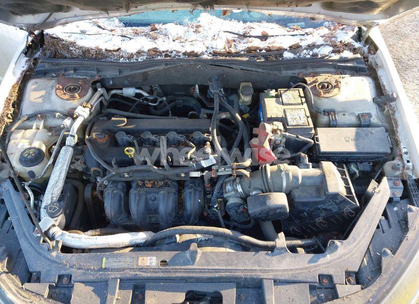 Photo 10 of 2010 Ford Fusion SE (VIN 3FAHP0HA4AR316648)