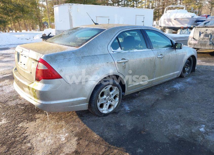 Photo 4 of 2010 Ford Fusion SE (VIN 3FAHP0HA4AR316648)
