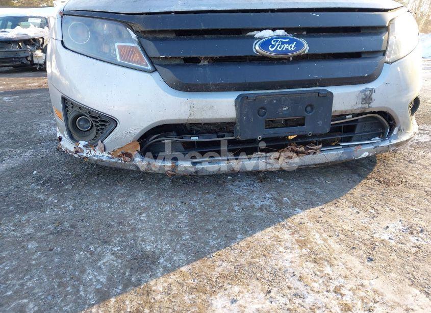 Photo 6 of 2010 Ford Fusion SE (VIN 3FAHP0HA4AR316648)