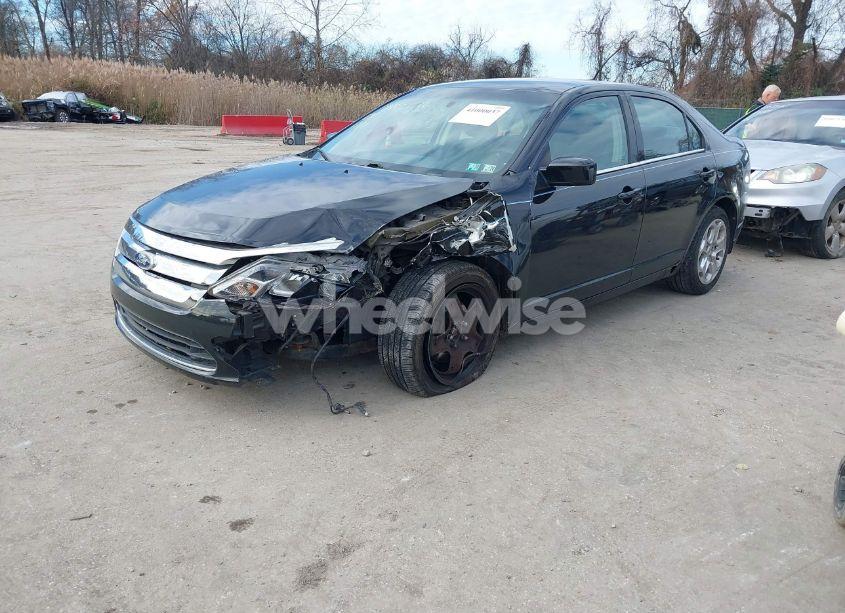 Photo 2 of 2010 Ford Fusion SE (VIN 3FAHP0HA4AR316889)