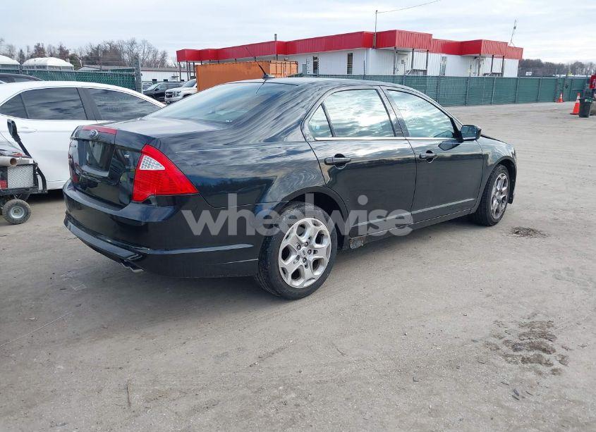Photo 4 of 2010 Ford Fusion SE (VIN 3FAHP0HA4AR316889)