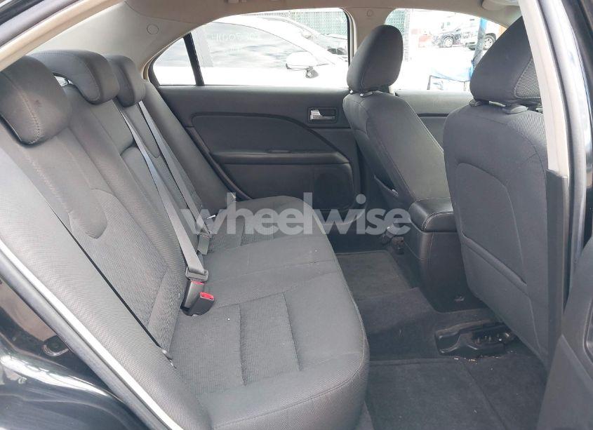 Photo 8 of 2010 Ford Fusion SE (VIN 3FAHP0HA4AR316889)