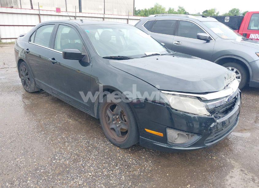 2010 Ford Fusion SE (VIN 3FAHP0HA4AR360231) main photo