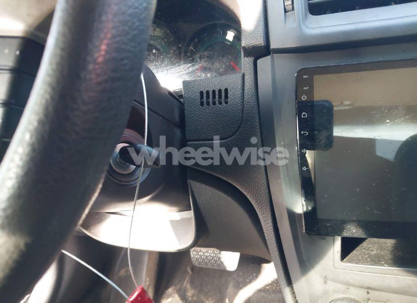 Photo 11 of 2010 Ford Fusion SE (VIN 3FAHP0HA4AR360231)