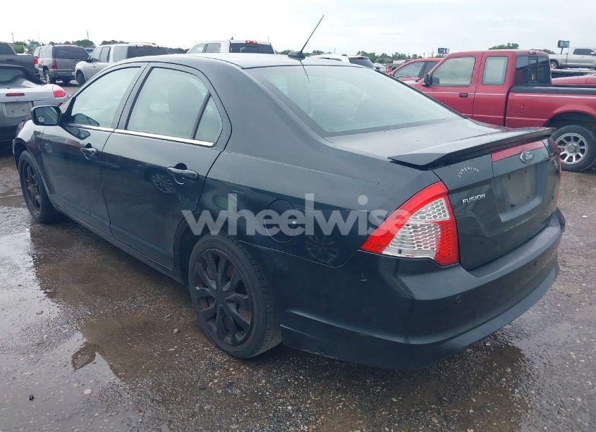 Photo 3 of 2010 Ford Fusion SE (VIN 3FAHP0HA4AR360231)