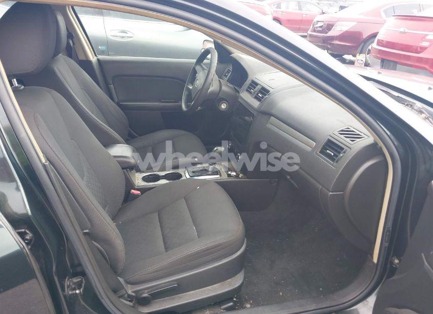 Photo 5 of 2010 Ford Fusion SE (VIN 3FAHP0HA4AR360231)