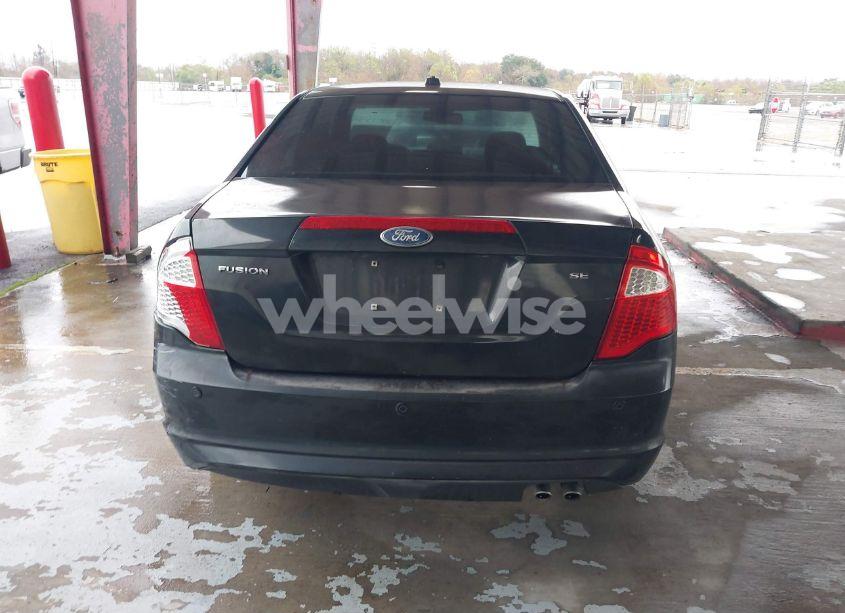 Photo 16 of 2010 Ford Fusion SE (VIN 3FAHP0HA4AR381144)