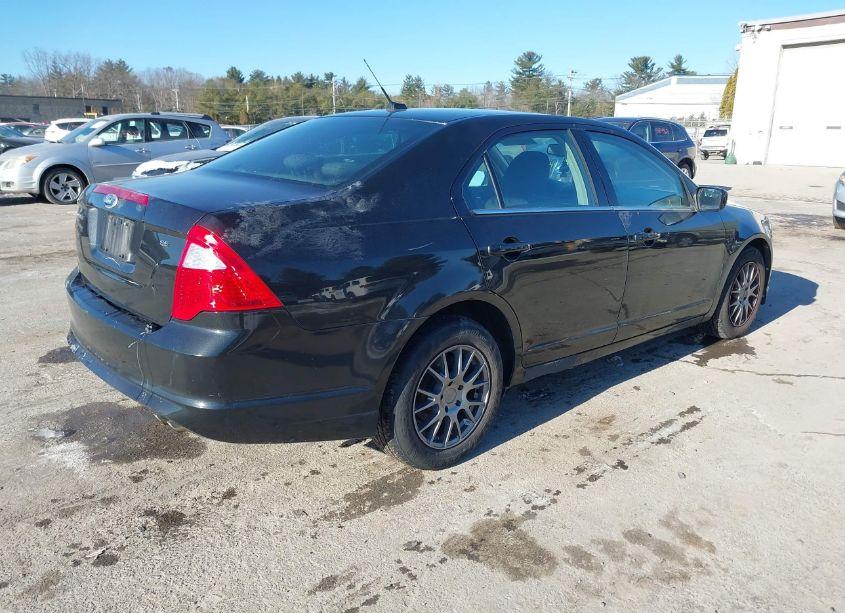 Photo 4 of 2010 Ford Fusion SE (VIN 3FAHP0HA4AR391981)