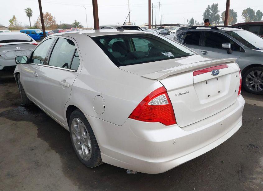 Photo 3 of 2010 Ford Fusion SE (VIN 3FAHP0HA4AR423540)