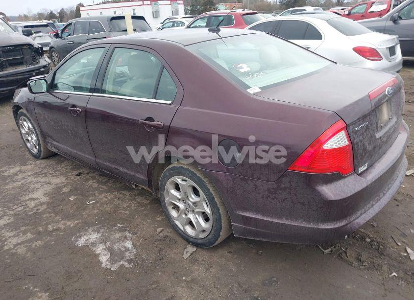 Photo 3 of 2011 Ford Fusion SE (VIN 3FAHP0HA4BR125796)