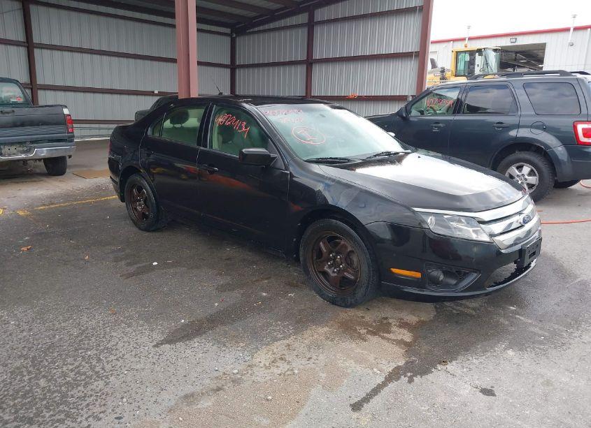 2011 Ford Fusion SE (VIN 3FAHP0HA4BR128861) main photo