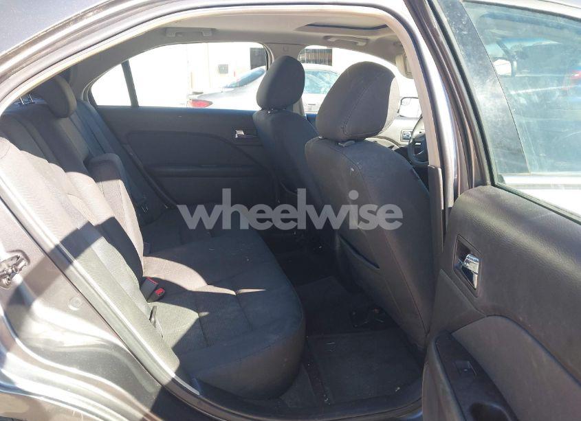 Photo 8 of 2011 Ford Fusion SE (VIN 3FAHP0HA4BR164369)