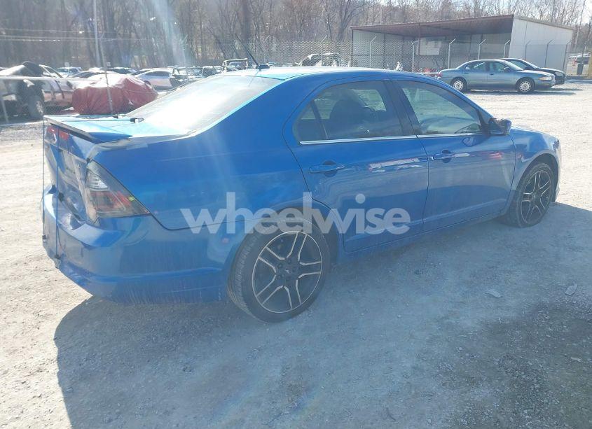 Photo 4 of 2011 Ford Fusion SE (VIN 3FAHP0HA4BR171418)