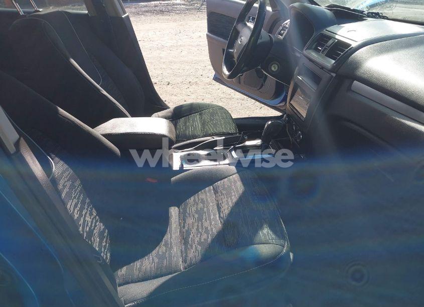 Photo 5 of 2011 Ford Fusion SE (VIN 3FAHP0HA4BR171418)