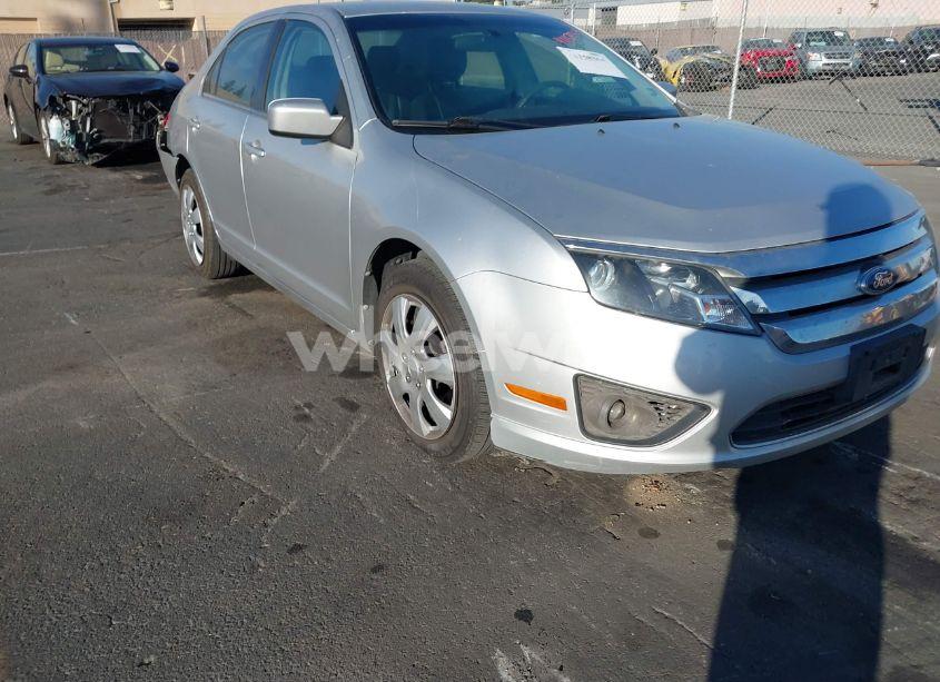 2011 Ford Fusion SE (VIN 3FAHP0HA4BR196979) main photo