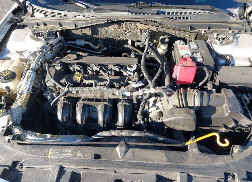 Photo 10 of 2011 Ford Fusion SE (VIN 3FAHP0HA4BR196979)