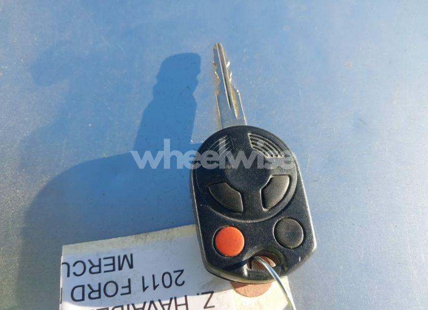 Photo 11 of 2011 Ford Fusion SE (VIN 3FAHP0HA4BR196979)