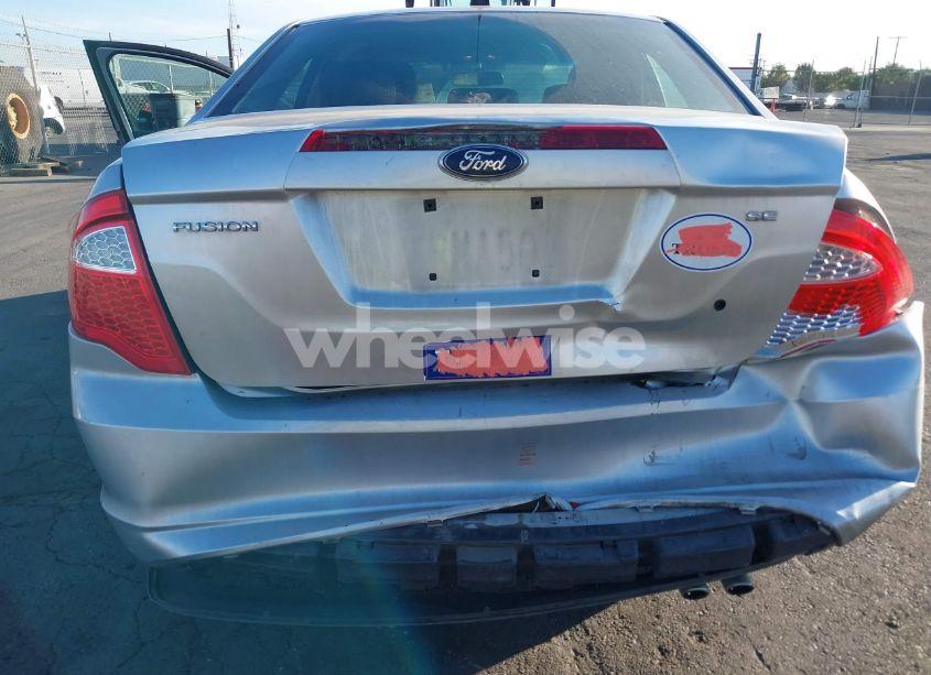 Photo 6 of 2011 Ford Fusion SE (VIN 3FAHP0HA4BR196979)