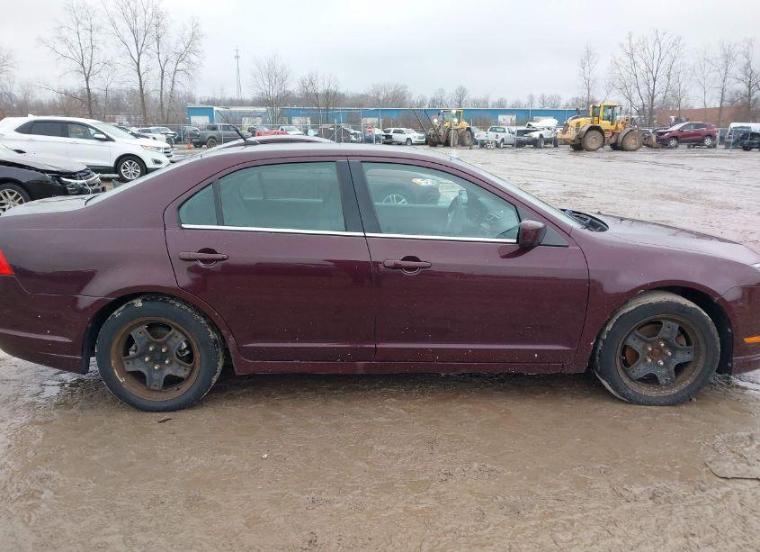 Photo 13 of 2011 Ford Fusion SE (VIN 3FAHP0HA4BR200125)