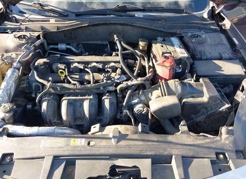 Photo 10 of 2011 Ford Fusion SE (VIN 3FAHP0HA4BR277383)