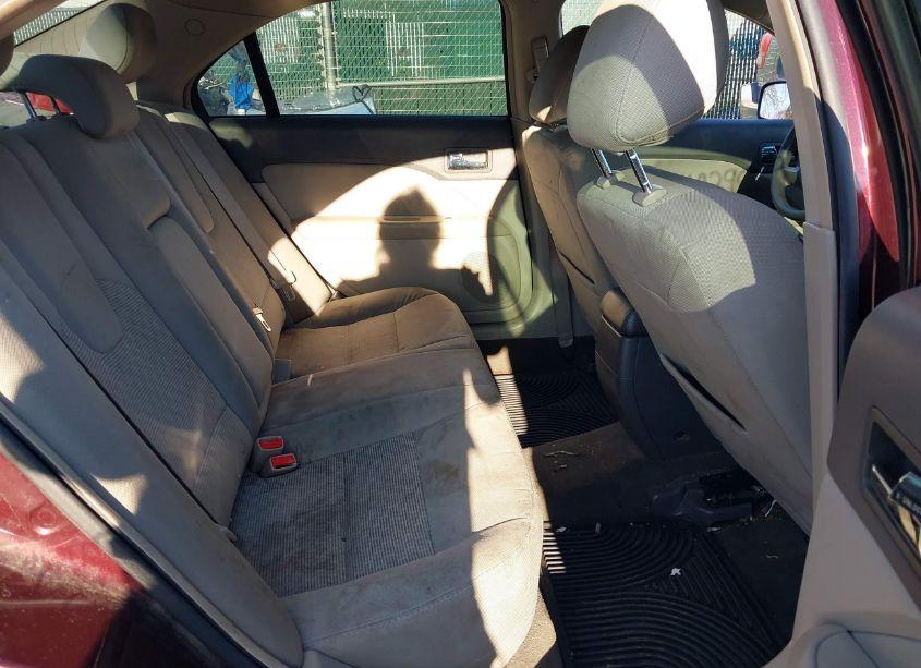 Photo 8 of 2011 Ford Fusion SE (VIN 3FAHP0HA4BR277383)