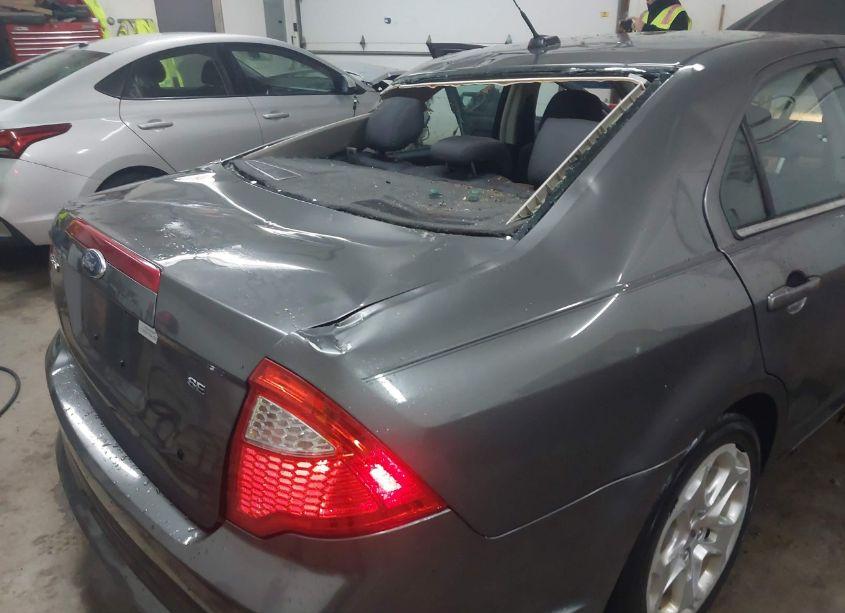 Photo 18 of 2011 Ford Fusion SE (VIN 3FAHP0HA4BR291414)