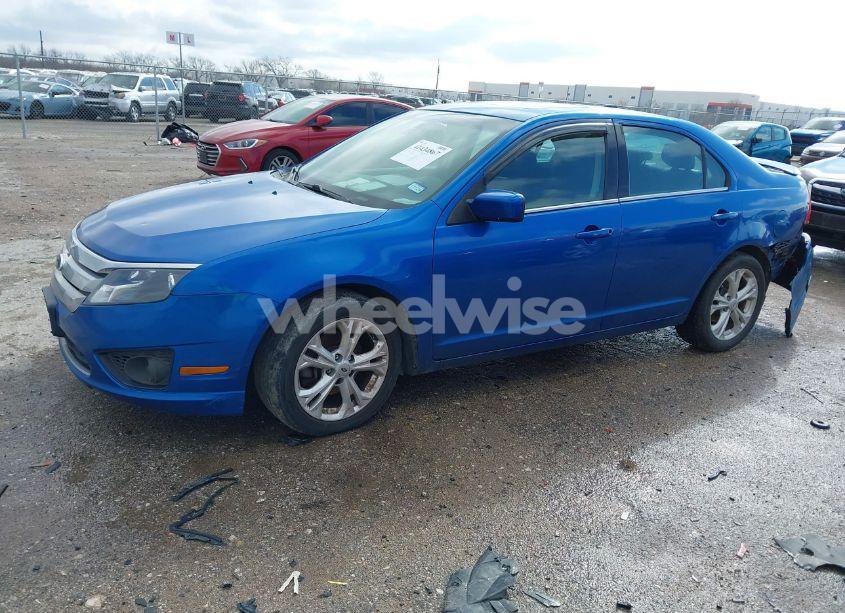 Photo 2 of 2012 Ford Fusion SE (VIN 3FAHP0HA4CR111785)