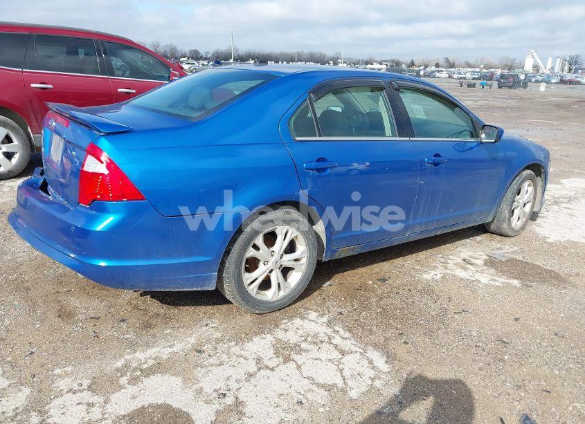 Photo 4 of 2012 Ford Fusion SE (VIN 3FAHP0HA4CR111785)