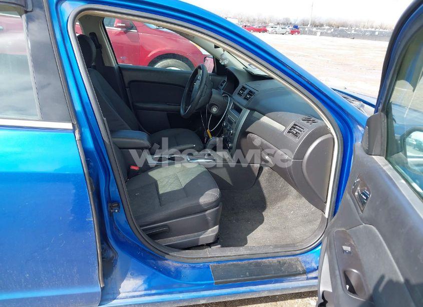 Photo 5 of 2012 Ford Fusion SE (VIN 3FAHP0HA4CR111785)