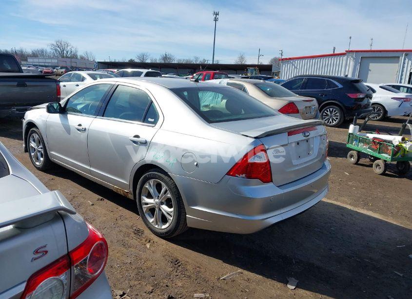Photo 3 of 2012 Ford Fusion SE (VIN 3FAHP0HA4CR123046)