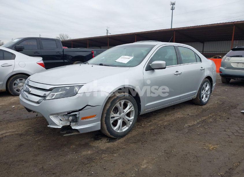 Photo 2 of 2012 Ford Fusion SE (VIN 3FAHP0HA4CR129218)