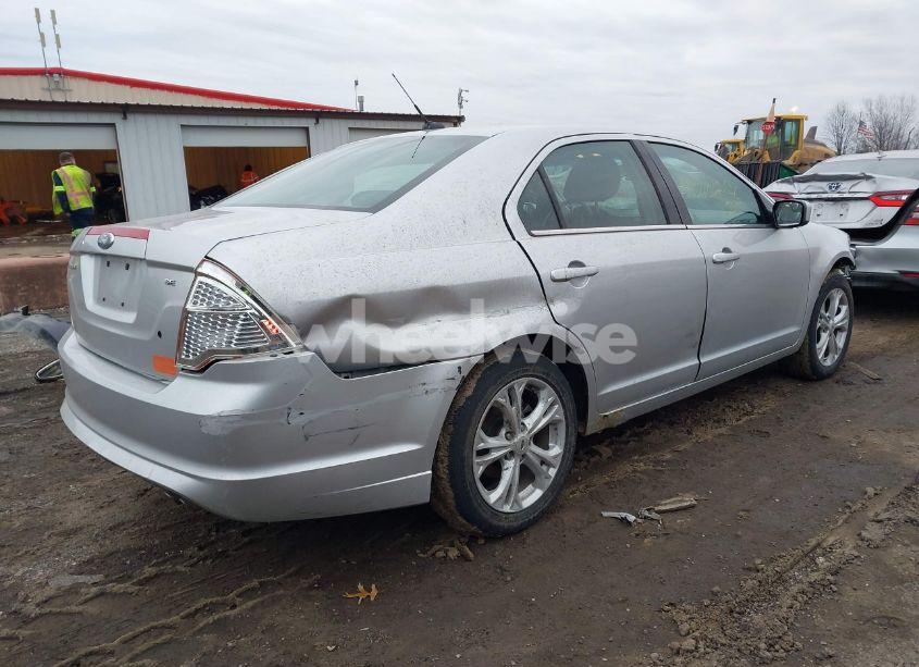 Photo 4 of 2012 Ford Fusion SE (VIN 3FAHP0HA4CR129218)