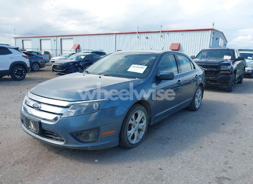 Photo 2 of 2012 Ford Fusion SE (VIN 3FAHP0HA4CR131888)