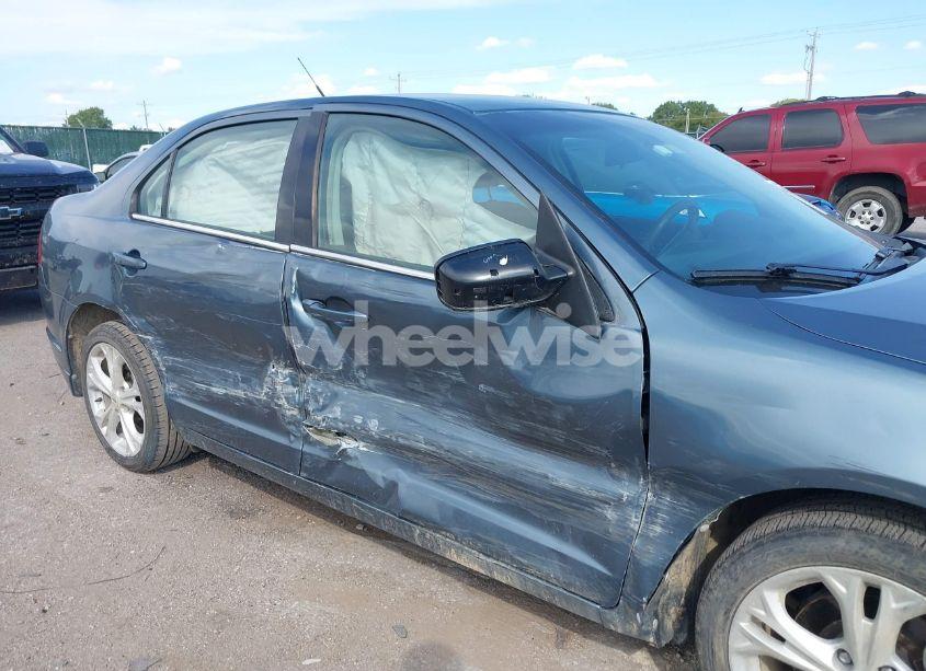 Photo 6 of 2012 Ford Fusion SE (VIN 3FAHP0HA4CR131888)