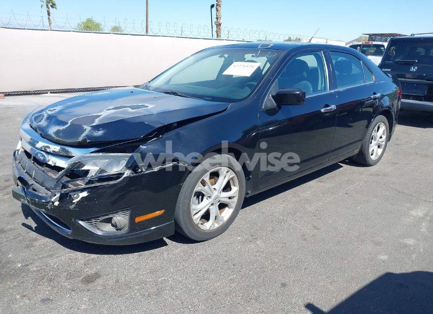 Photo 2 of 2012 Ford Fusion SE (VIN 3FAHP0HA4CR145306)