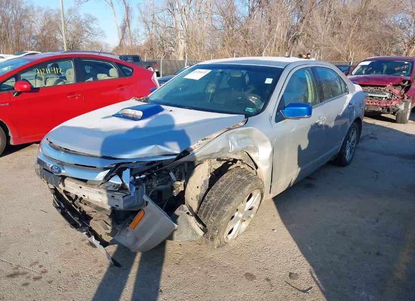 Photo 2 of 2012 Ford Fusion SE (VIN 3FAHP0HA4CR146035)