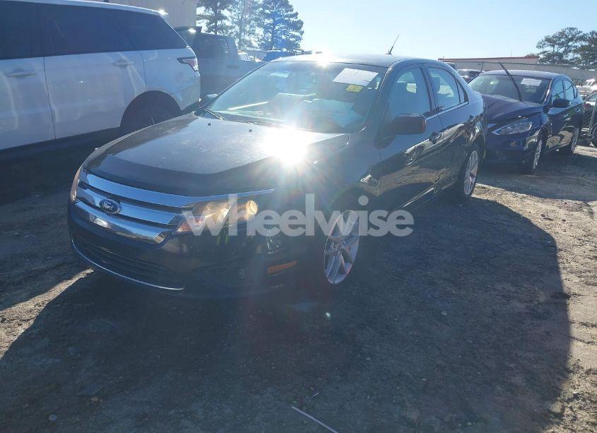 Photo 2 of 2012 Ford Fusion SE (VIN 3FAHP0HA4CR171212)